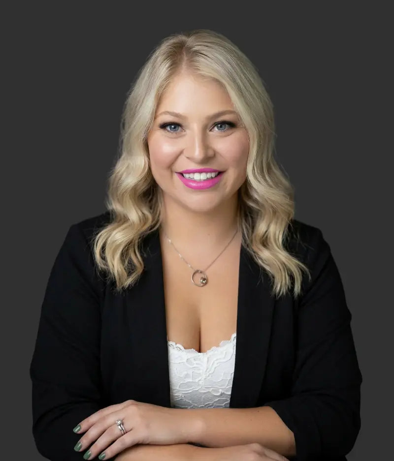 Jalynn's headshot.