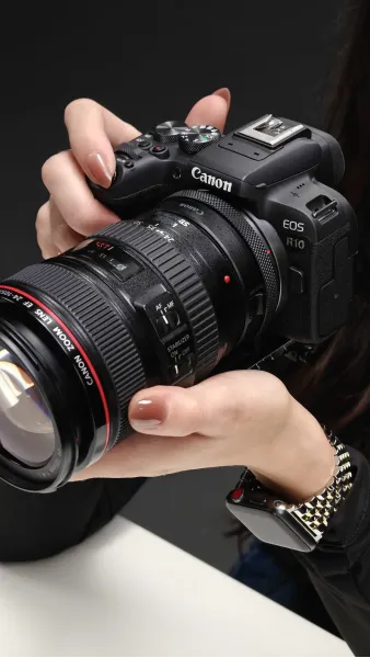 Employee with a camera.